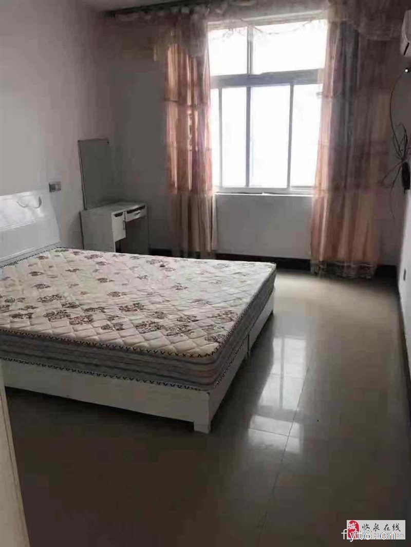 电视台对面3楼110平米简装+随时过户39万